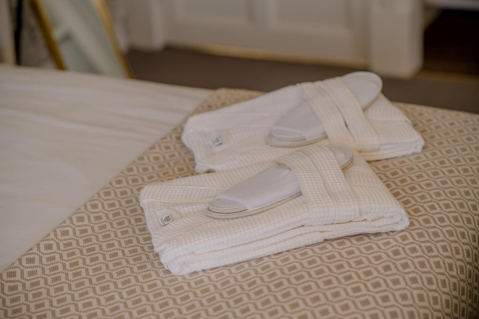 Stonehouse Court Hotel - A Bespoke Hotel Luaran gambar